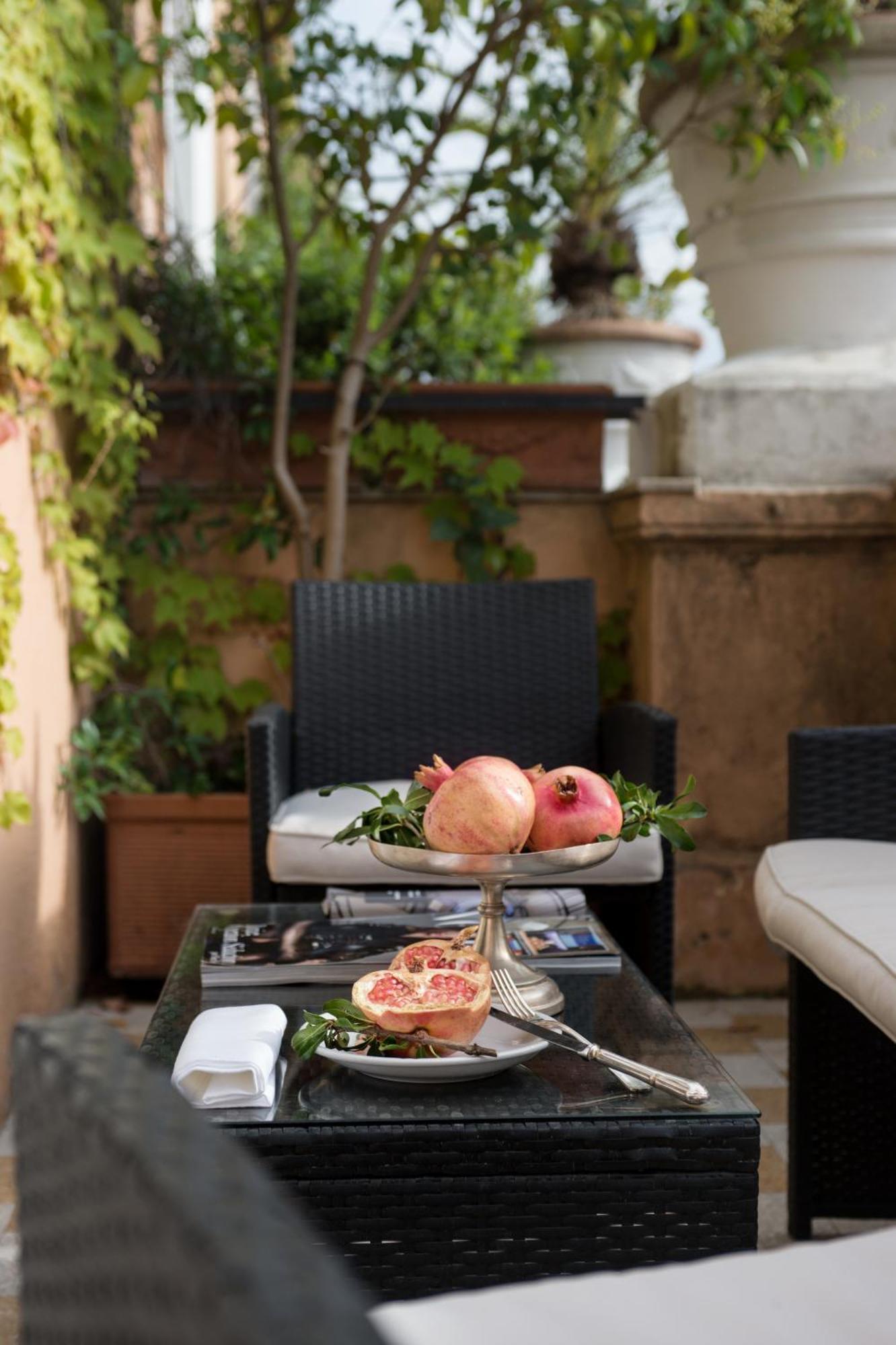 Grand Hotel Plaza Rome Bagian luar foto