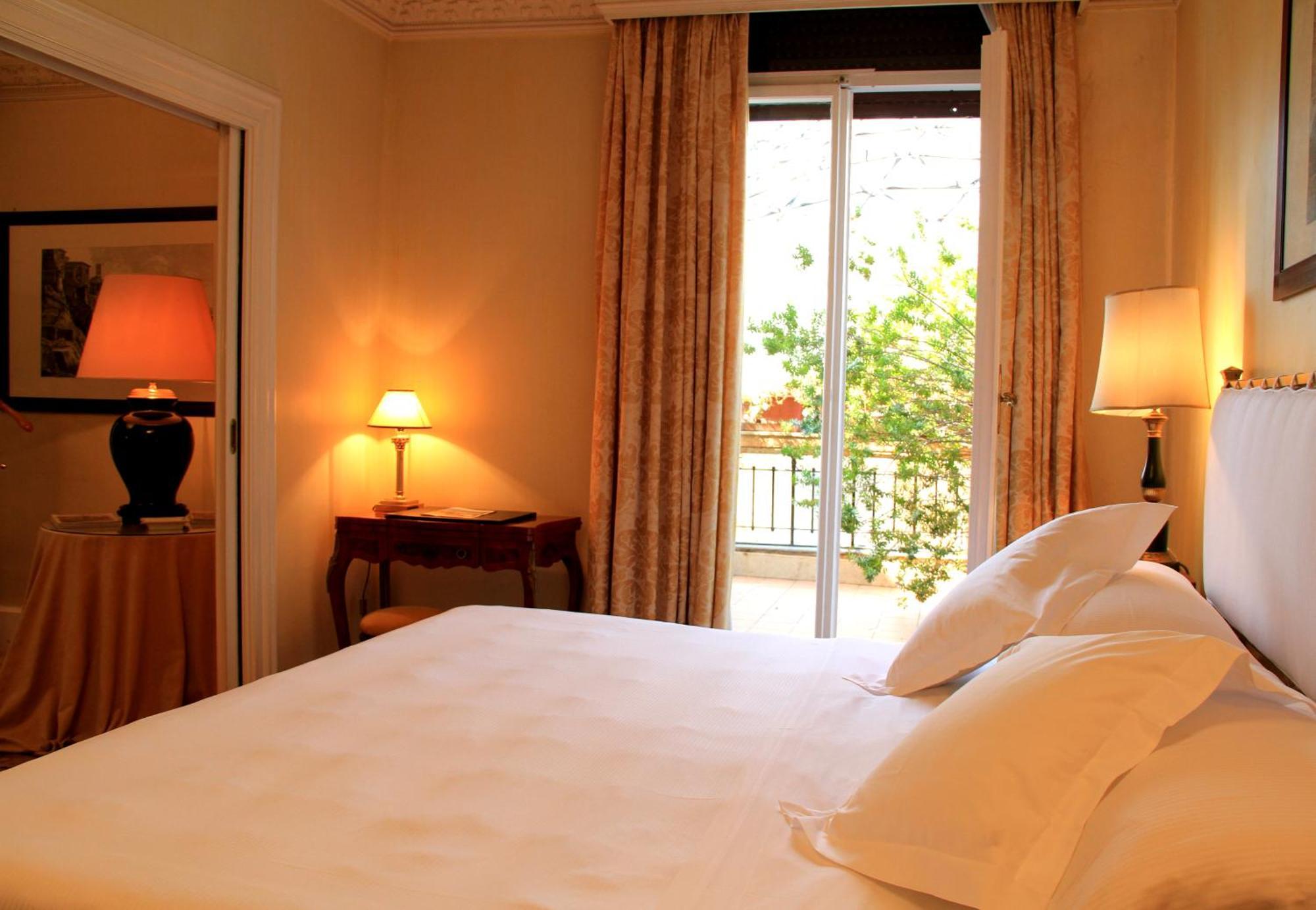 Grand Hotel Plaza Rome Bagian luar foto