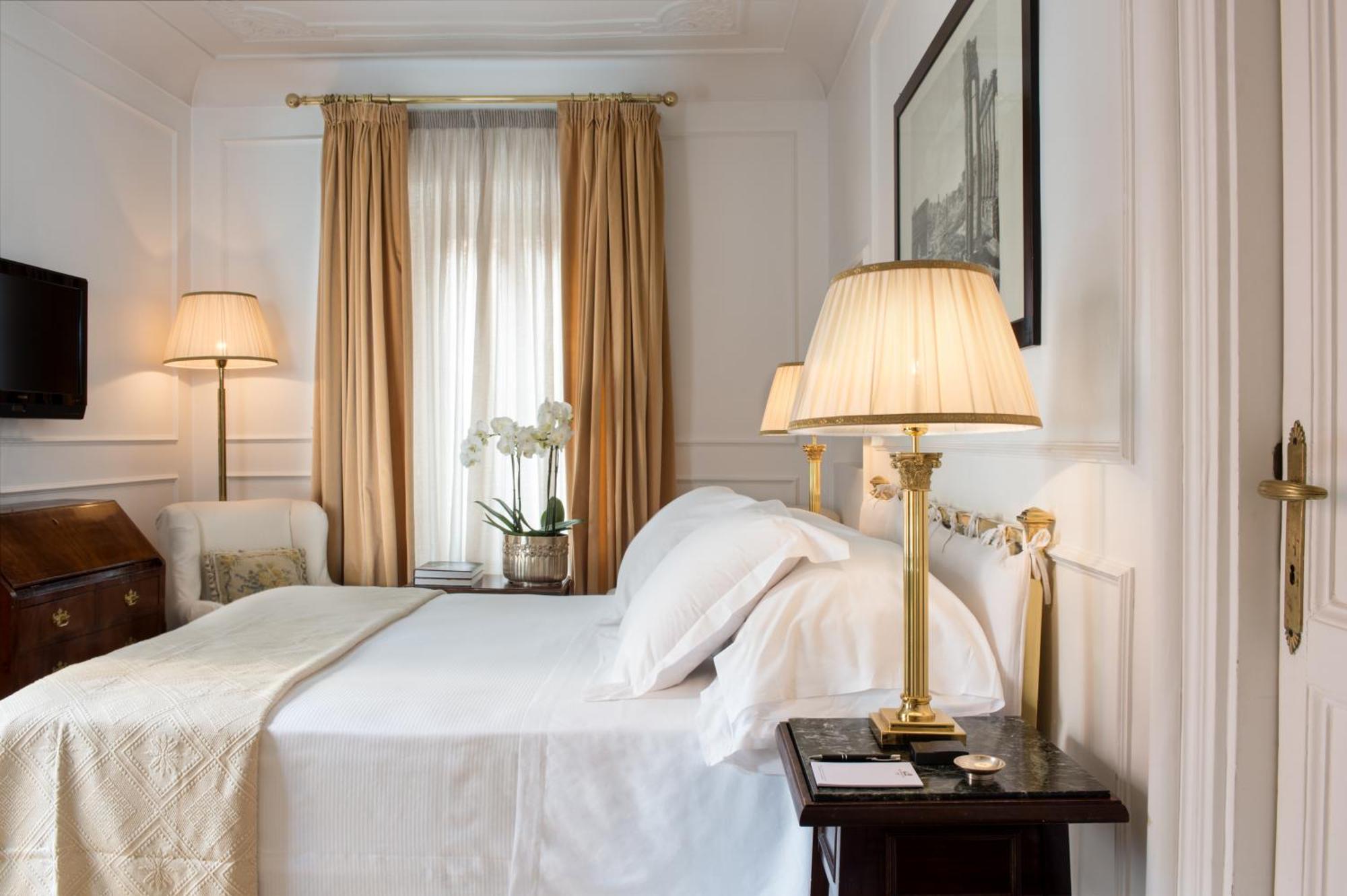 Grand Hotel Plaza Rome Bagian luar foto