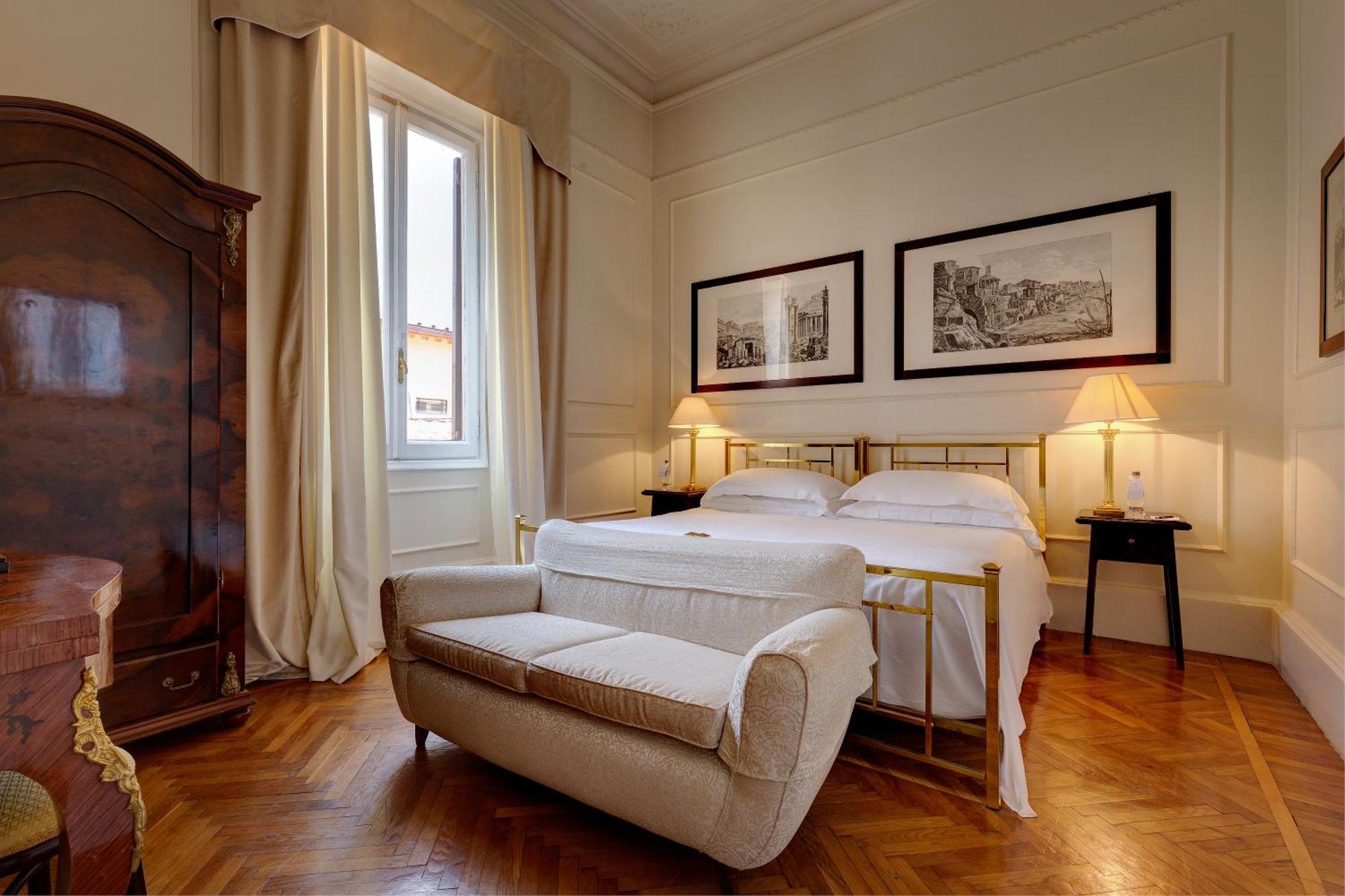 Grand Hotel Plaza Rome Bagian luar foto