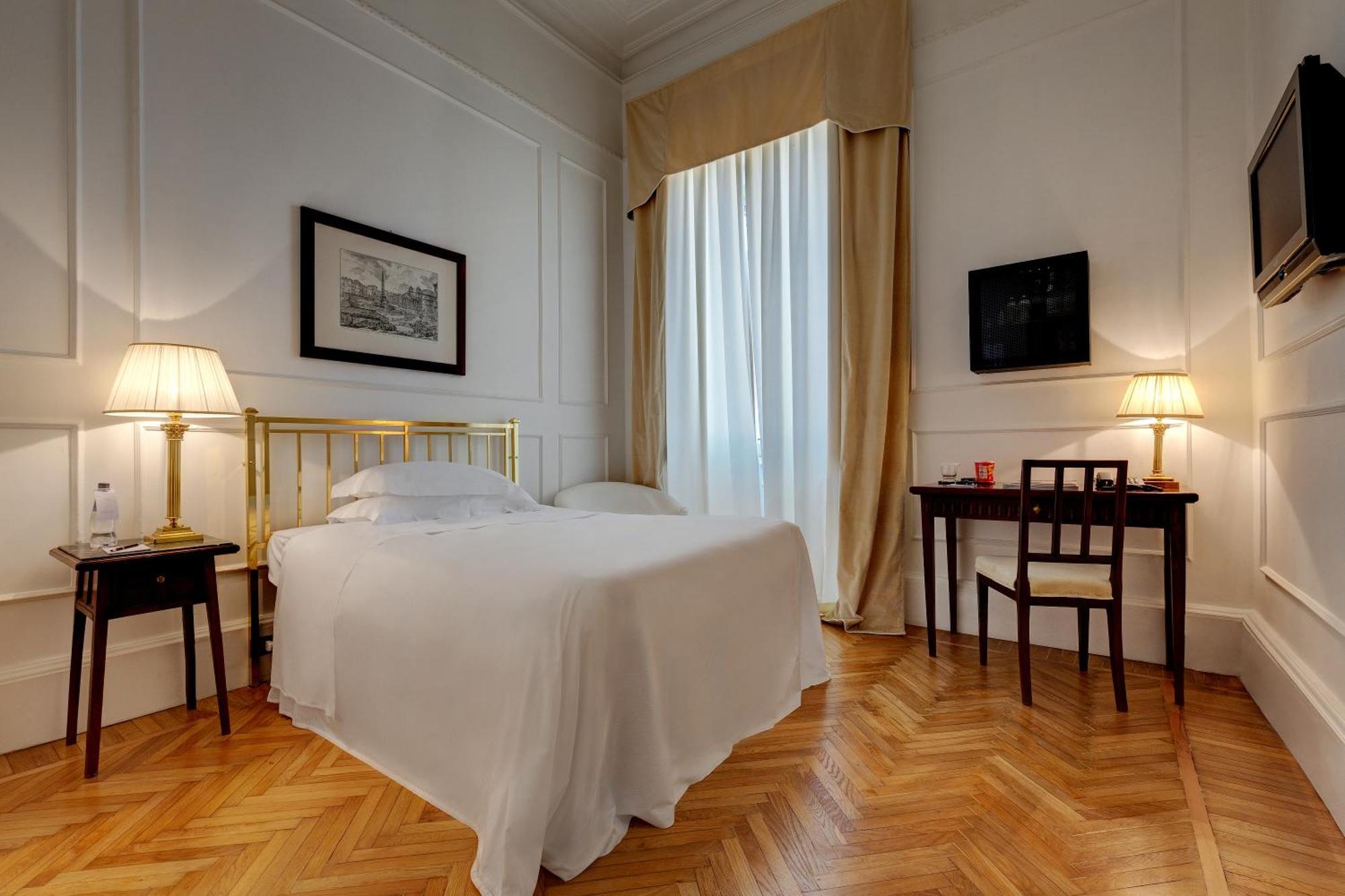 Grand Hotel Plaza Rome Bagian luar foto