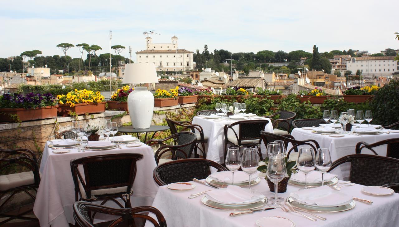 Grand Hotel Plaza Rome Bagian luar foto