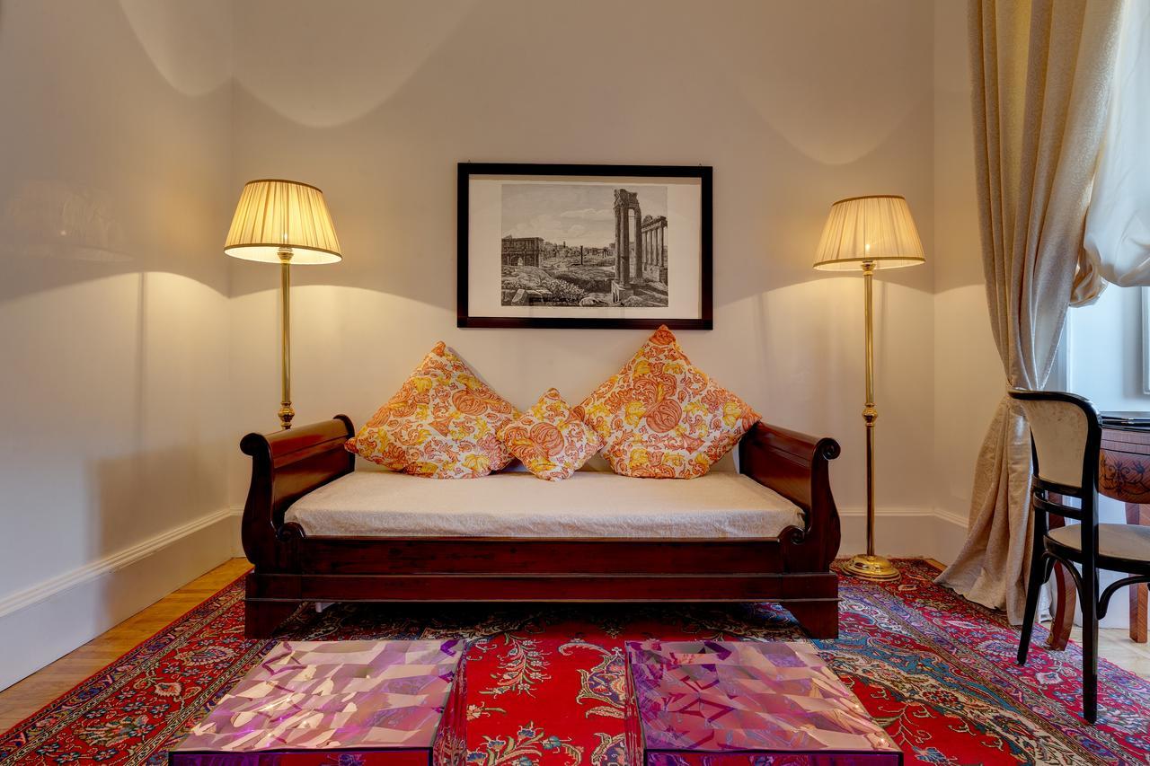Grand Hotel Plaza Rome Bagian luar foto