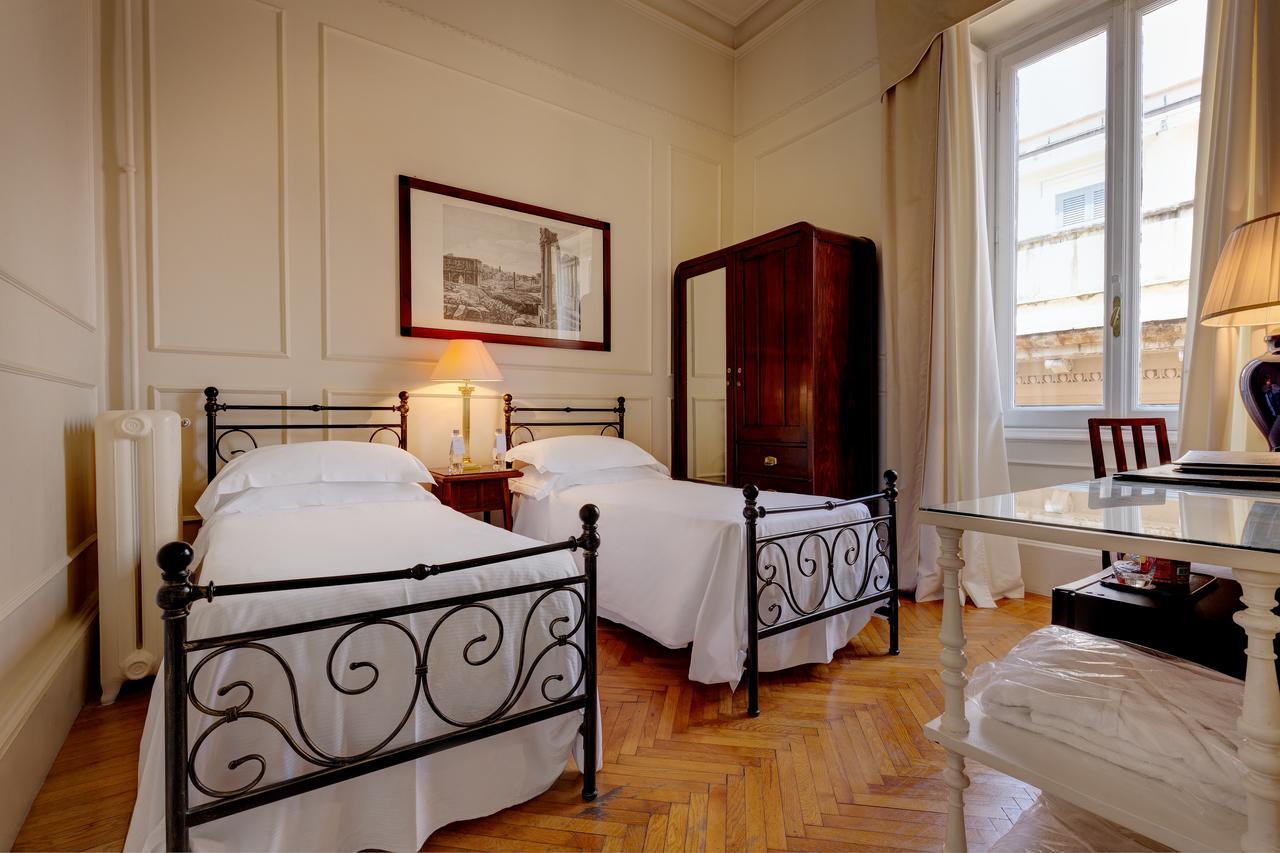 Grand Hotel Plaza Rome Bagian luar foto