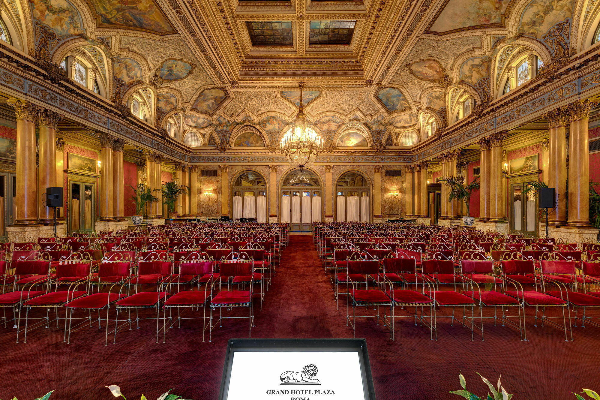 Grand Hotel Plaza Rome Bagian luar foto