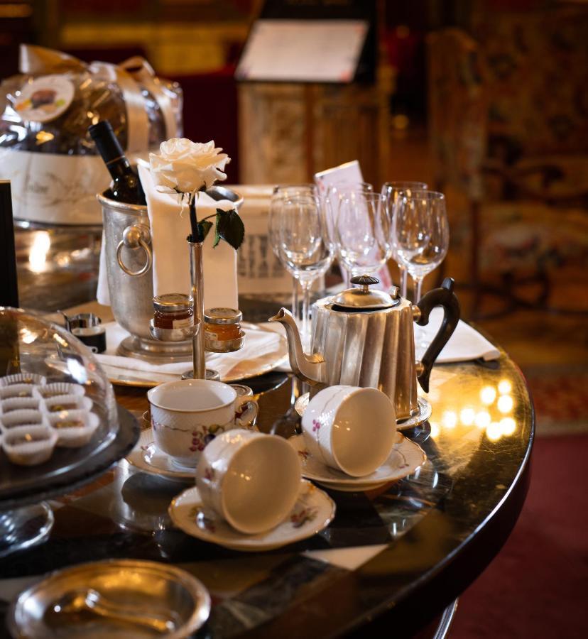 Grand Hotel Plaza Rome Bagian luar foto